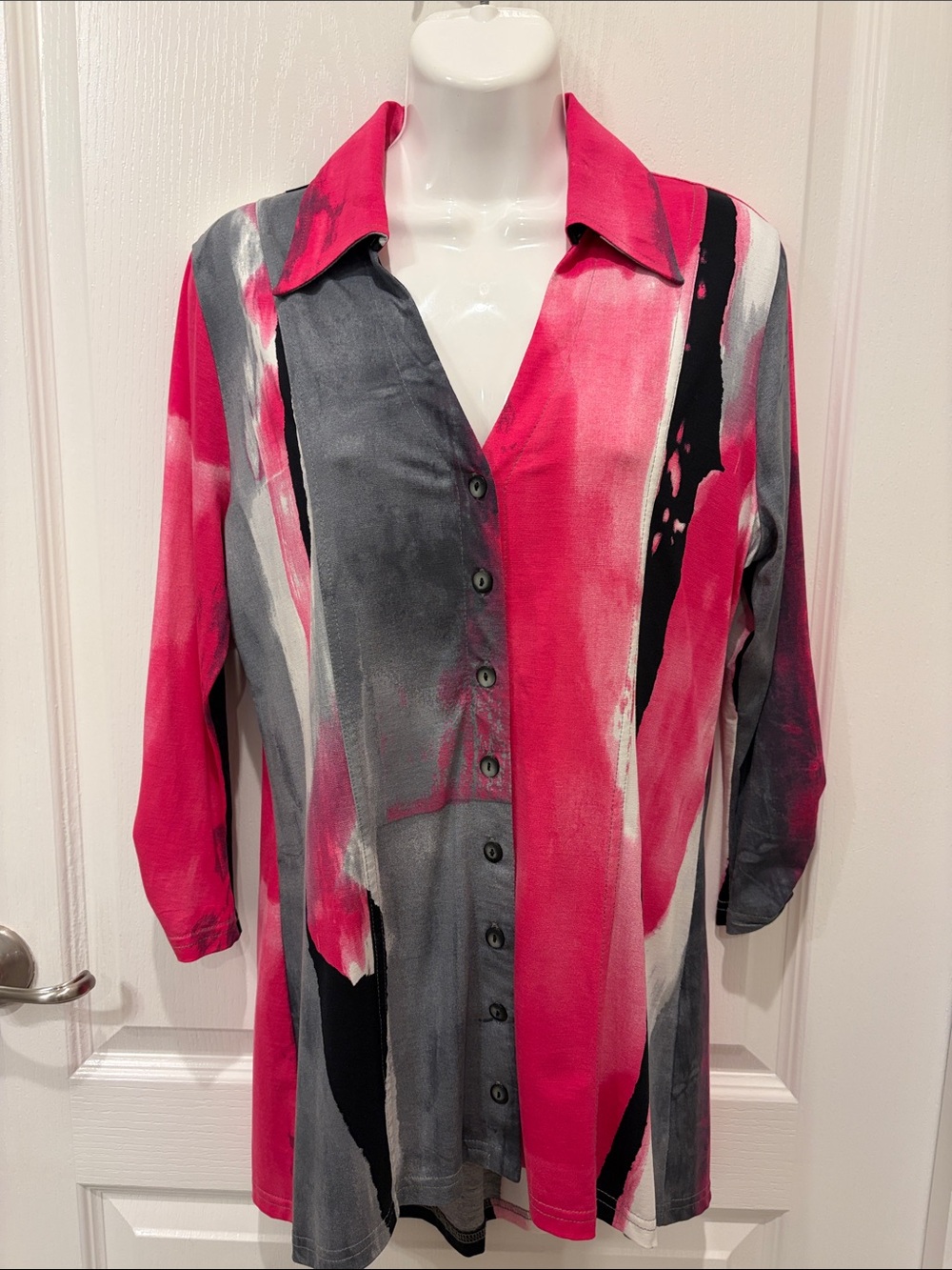 Sno Skins Womens Pink & Gray Abstract Button-Front Top Tunic M